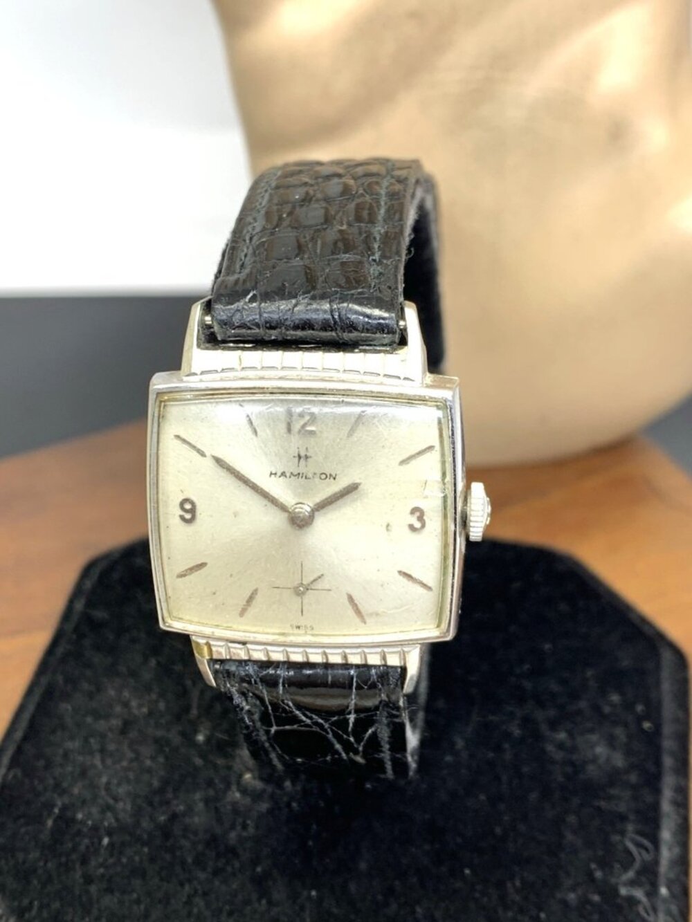 Hamilton Watch Vintage Swiss Hand Wind 686 10k RGP Bezel Leather Strap 27mm
